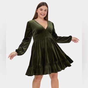 Halara Green Velvet Dress Size 1X NEVER WORN